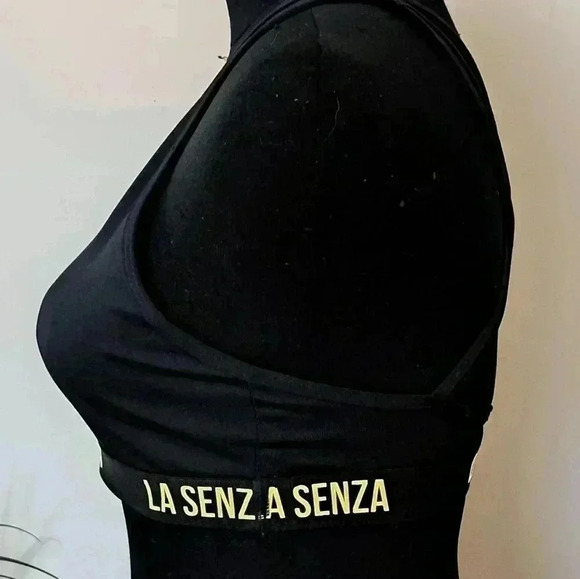 La Senza Black Sports Bra Mesh Criss Cross  Straps Size Small/Medium - Picture 4 of 13